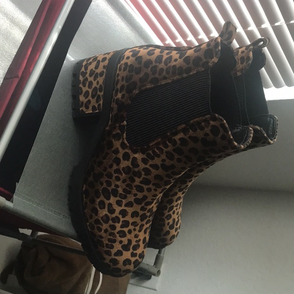 Cheetah boots - Picture 2 of 3